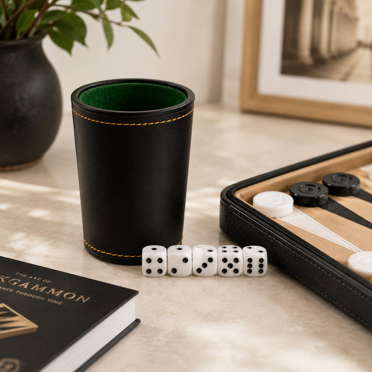 Gobelet à Dés de Backgammon avec 5 Dés
